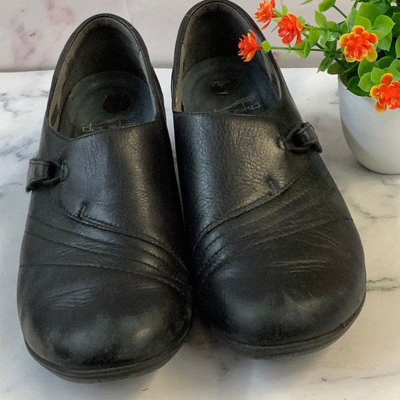Dansko Shoes - Used Dansko Women's Black Shoes Size 8.5